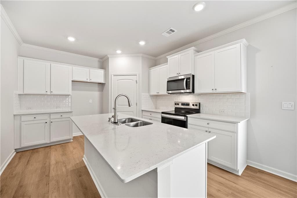3 bedroom, 3 bathroom, 1,904 sq ft townhouse for sale at 6710 Corryton Street, Flowery Branch, GA 30542 — photo 6