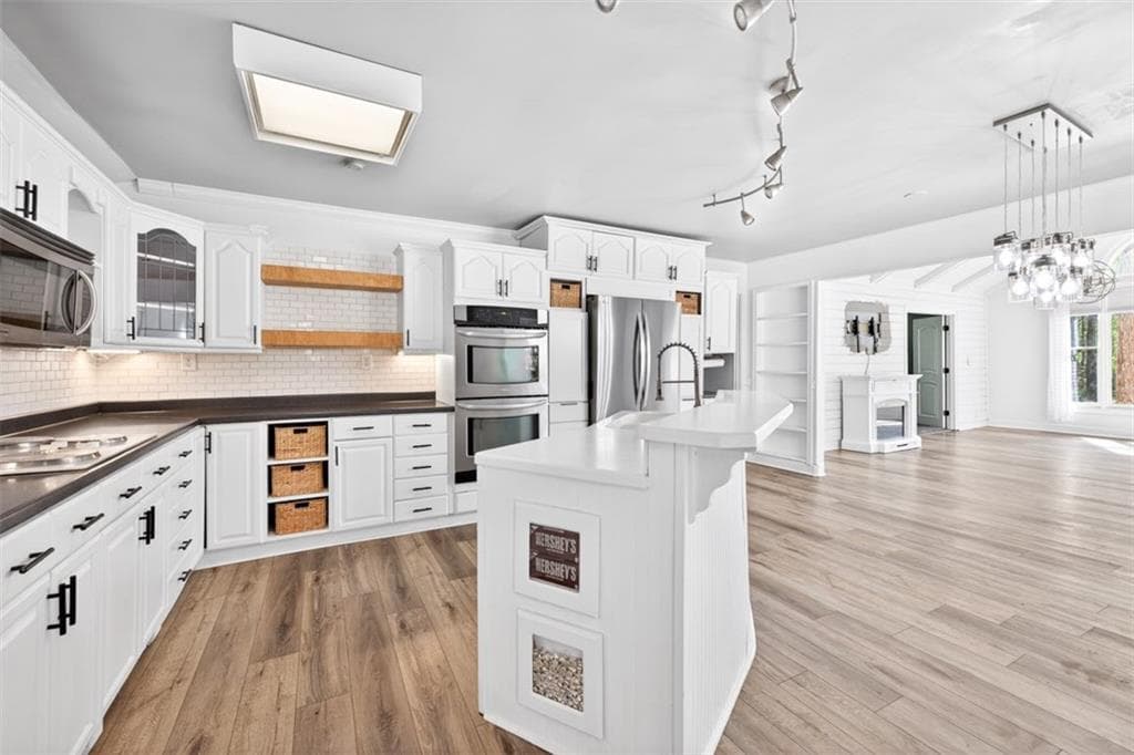 4 bedroom, 3 bathroom, 3,321 sq ft single family residence under contract at 627 Rock Springs Road, Lawrenceville, GA 30043 — photo 9