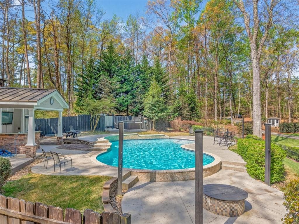 4 bedroom, 3 bathroom, 3,321 sq ft single family residence under contract at 627 Rock Springs Road, Lawrenceville, GA 30043 — photo 5