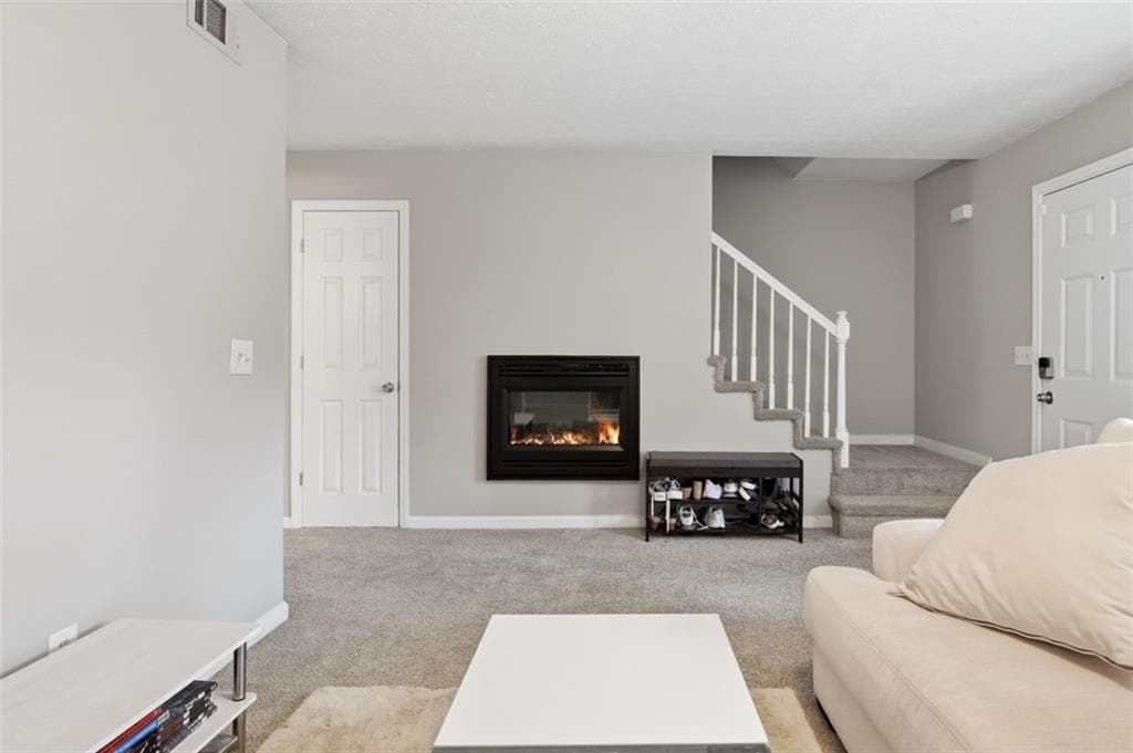 2 bedroom, 2 bathroom, 1,132 sq ft townhouse for sale at 1445 Springleaf Circle, Smyrna, GA 30080 — photo 4