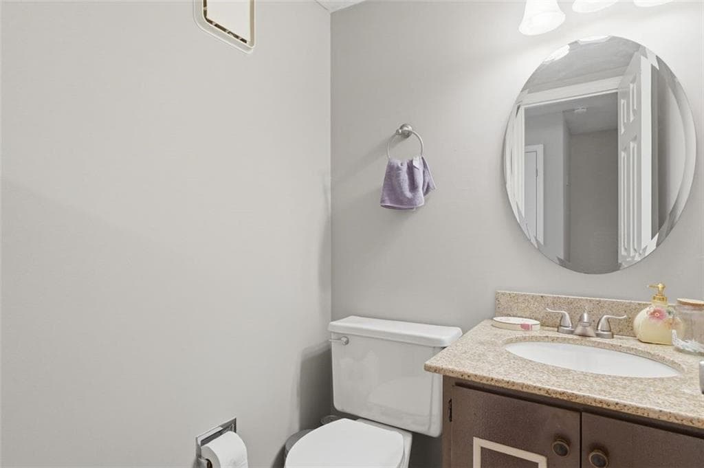2 bedroom, 2 bathroom, 1,132 sq ft townhouse for sale at 1445 Springleaf Circle, Smyrna, GA 30080 — photo 8