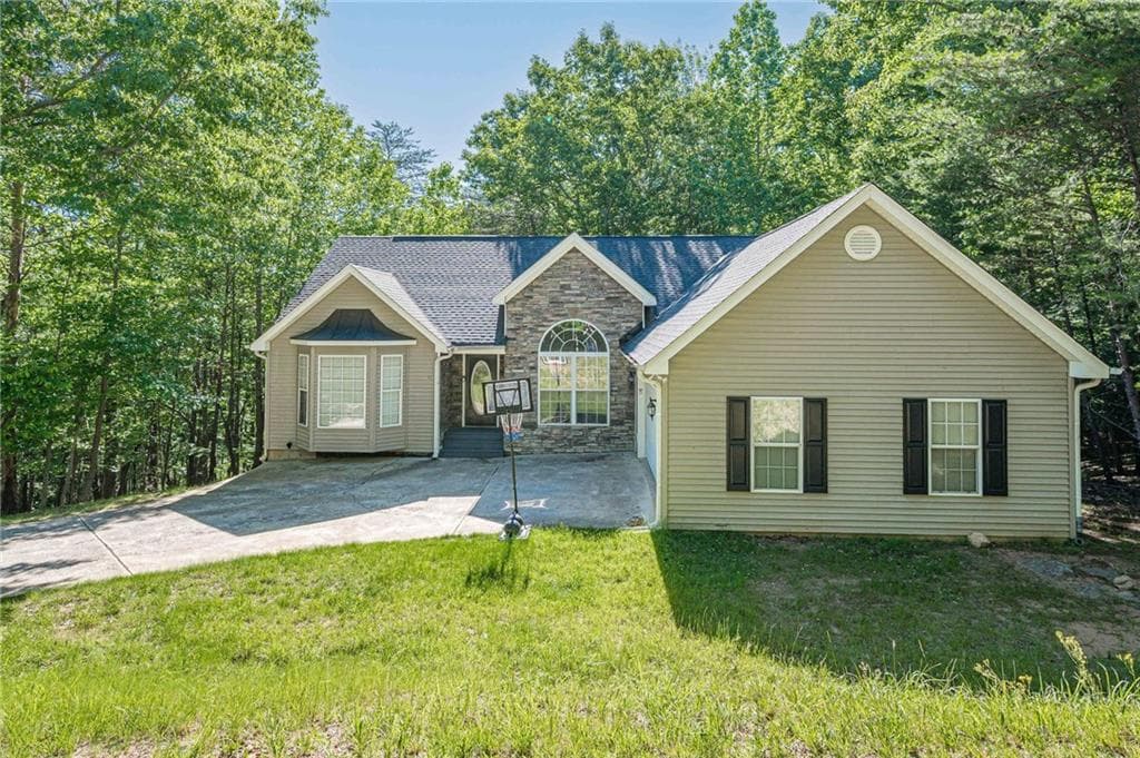 4 bedroom, 3 bathroom single family residence for rent at 262 MORSE ELM Loop, Waleska, GA 30183 for $2,800 a month — photo 3