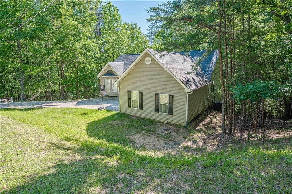 4 bedroom, 3 bathroom single family residence for rent at 262 MORSE ELM Loop, Waleska, GA 30183 for $2,800 a month — photo 4