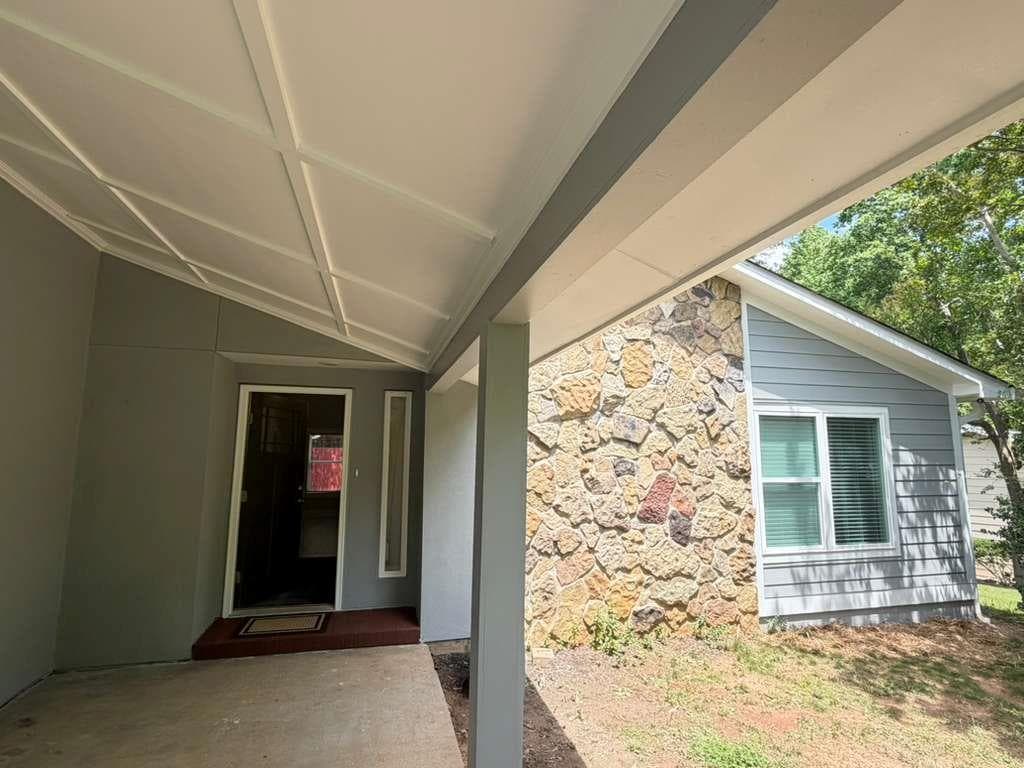 3 bedroom, 2 bathroom, 1,788 sq ft single family residence for sale at 1128 Hillcrest Court, Norcross, GA 30093 — photo 4
