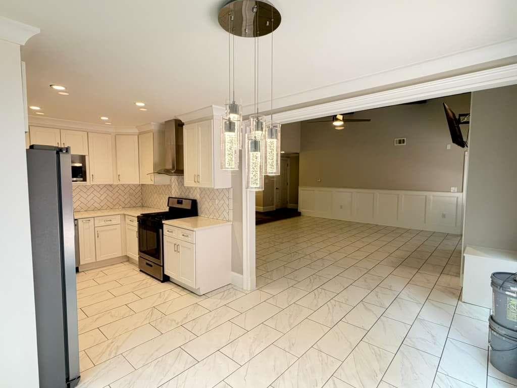 3 bedroom, 2 bathroom, 1,788 sq ft single family residence for sale at 1128 Hillcrest Court, Norcross, GA 30093 — photo 9
