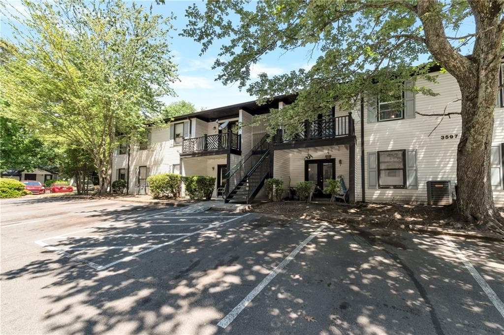 3 bedroom, 2 bathroom, 1,242 sq ft condominium for sale at 3597 Woodbriar Circle B, Tucker, GA 30084