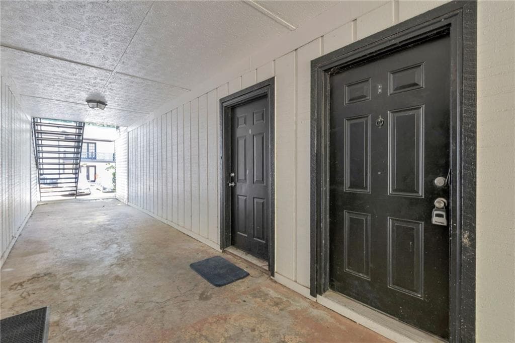 3 bedroom, 2 bathroom, 1,242 sq ft condominium for sale at 3597 Woodbriar Circle B, Tucker, GA 30084 — photo 2