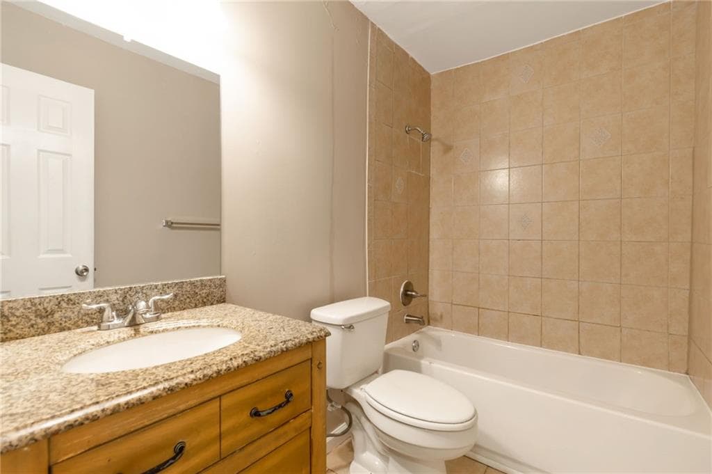 3 bedroom, 2 bathroom, 1,242 sq ft condominium for sale at 3597 Woodbriar Circle B, Tucker, GA 30084 — photo 10