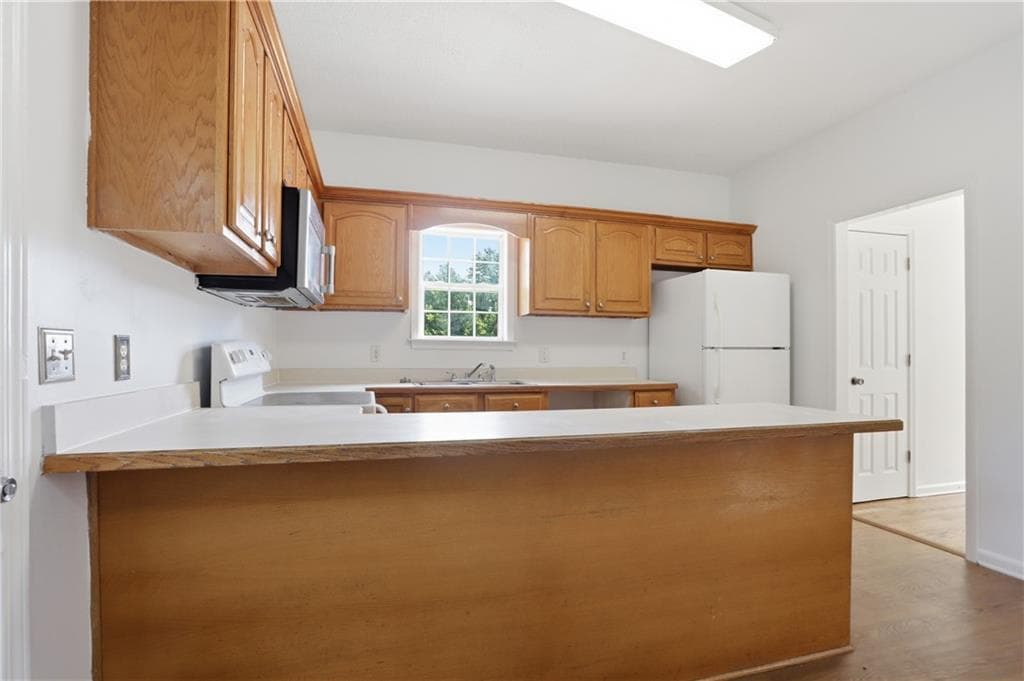 3 bedroom, 3 bathroom, 2,229 sq ft single family residence for sale at 250 Orchard Way, Calhoun, GA 30701 — photo 10