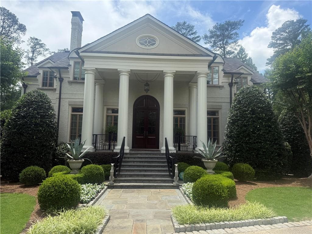 6 bedroom, 8 bathroom, 10,600 sq ft single family residence for sale at 70 W Brookhaven Drive, Atlanta, GA 30319 — photo 2
