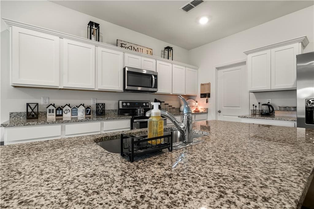 5 bedroom, 3 bathroom, 2,306 sq ft single family residence for sale at 14 Borland Road, Villa Rica, GA 30180 — photo 10