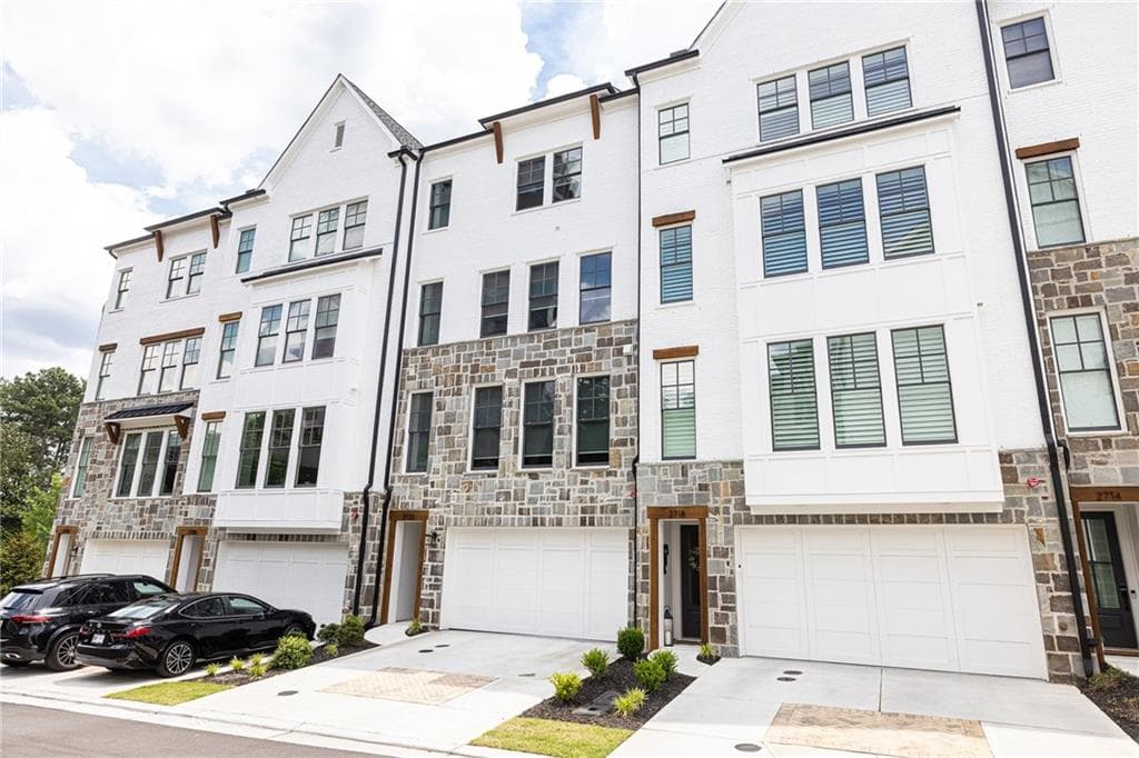 4 bedroom, 5 bathroom, 3,938 sq ft townhouse under contract at 2722 Thornewilde Way, Atlanta, GA 30339 — photo 4