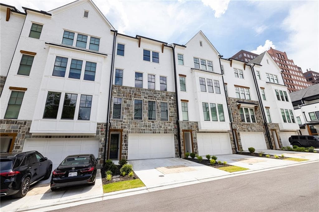 4 bedroom, 5 bathroom, 3,938 sq ft townhouse under contract at 2722 Thornewilde Way, Atlanta, GA 30339 — photo 6
