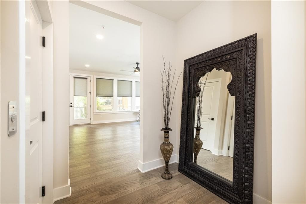 4 bedroom, 5 bathroom, 3,938 sq ft townhouse under contract at 2722 Thornewilde Way, Atlanta, GA 30339 — photo 10