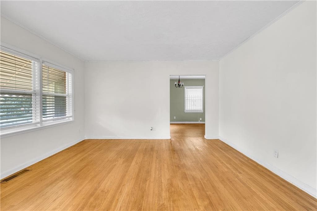 3 bedroom, 1 bathroom, 1,502 sq ft single family residence under contract at 1712 Clifton Way, Atlanta, GA 30316 — photo 4