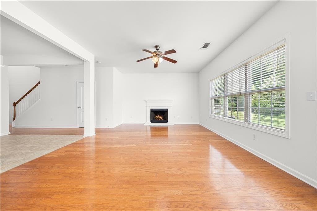 3 bedroom, 3 bathroom, 2,041 sq ft single family residence under contract at 6643 Silk Tree Pointe, Braselton, GA 30517 — photo 9
