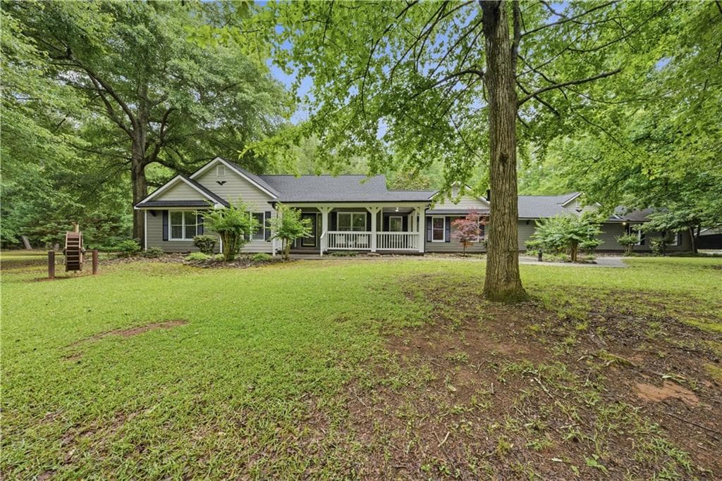4 bedroom, 3 bathroom, 4,158 sq ft single family residence for sale at 542 Knox Chapel Road, Social Circle, GA 30025