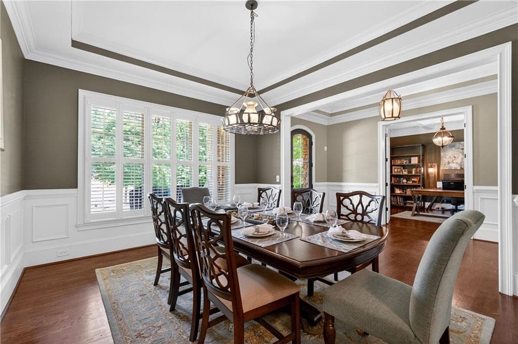 6 bedroom, 6 bathroom, 7,123 sq ft single family residence for sale at 5365 Lake Redwine Cove, Acworth, GA 30101 — photo 7