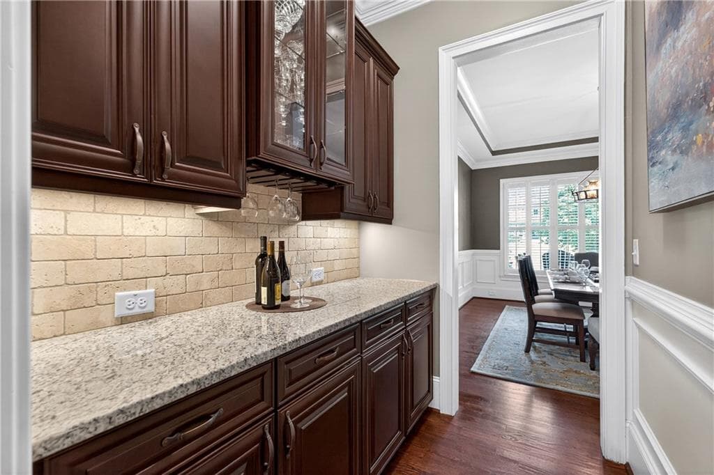 6 bedroom, 6 bathroom, 7,123 sq ft single family residence for sale at 5365 Lake Redwine Cove, Acworth, GA 30101 — photo 8
