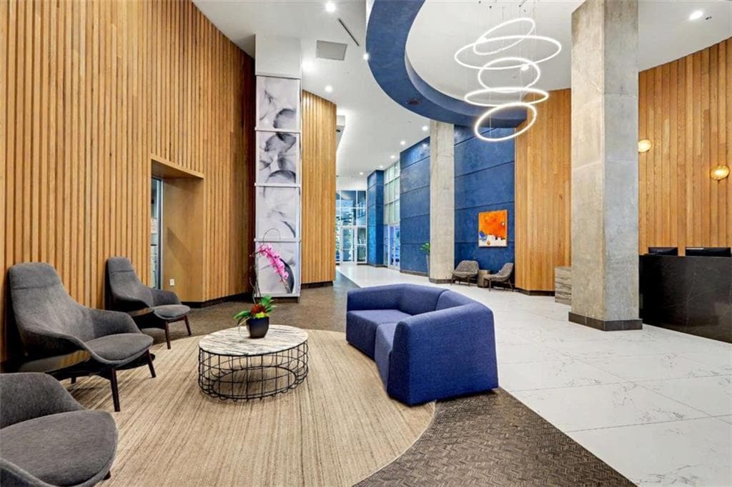 2 bedroom, 2 bathroom, 1,032 sq ft condominium under contract at 943 Peachtree Street 1411, Atlanta, GA 30309 — photo 3