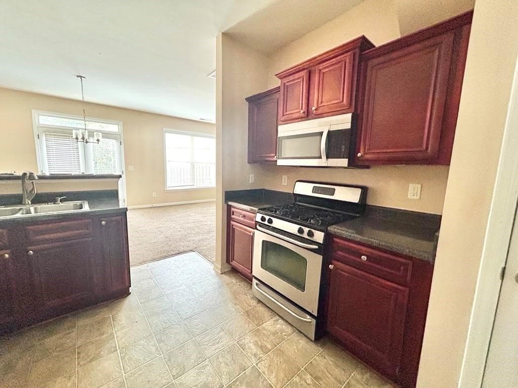 2 bedroom, 3 bathroom other for rent at 64 Creighton Lane, Marietta, GA 30008 for $2,150 a month — photo 6