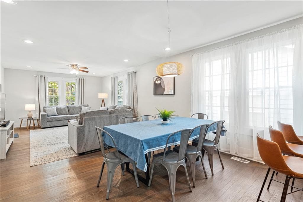 3 bedroom, 2 bathroom single family residence for rent at 1026 Deckner Avenue, Atlanta, GA 30310 for $3,600 a month — photo 4