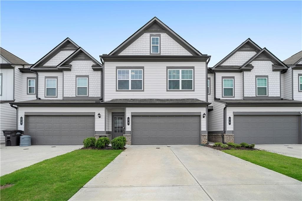 3 bedroom, 3 bathroom, 1,933 sq ft townhouse for sale at 26 Felton Walk Boulevard, Cartersville, GA 30120 — photo 2