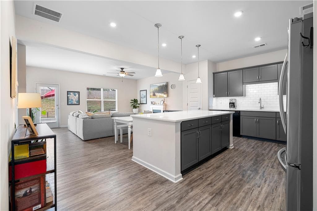 3 bedroom, 3 bathroom, 1,933 sq ft townhouse for sale at 26 Felton Walk Boulevard, Cartersville, GA 30120 — photo 6