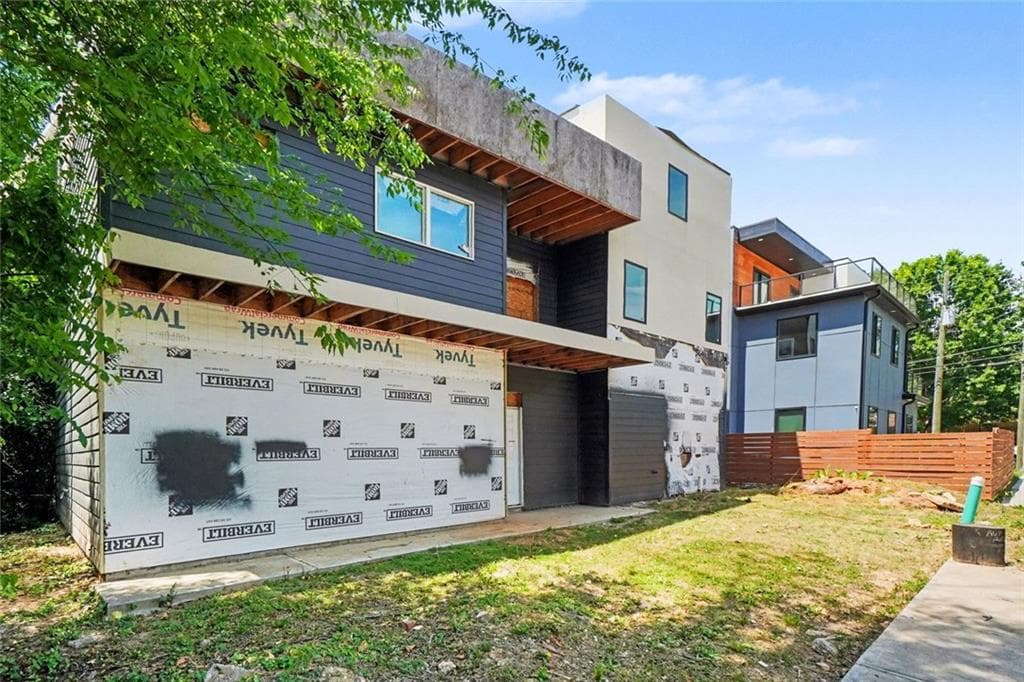 4 bedroom, 3 bathroom single family residence for sale at 1077 Hobson Street, Atlanta, GA 30310 — photo 3