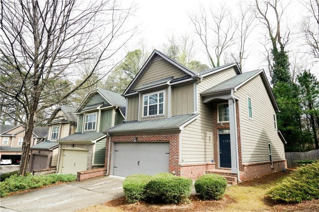 3 bedroom, 3 bathroom, 1,678 sq ft townhouse for rent at 1187 Kendrew Pass, Marietta, GA 30008 for $2,300 a month — photo 2