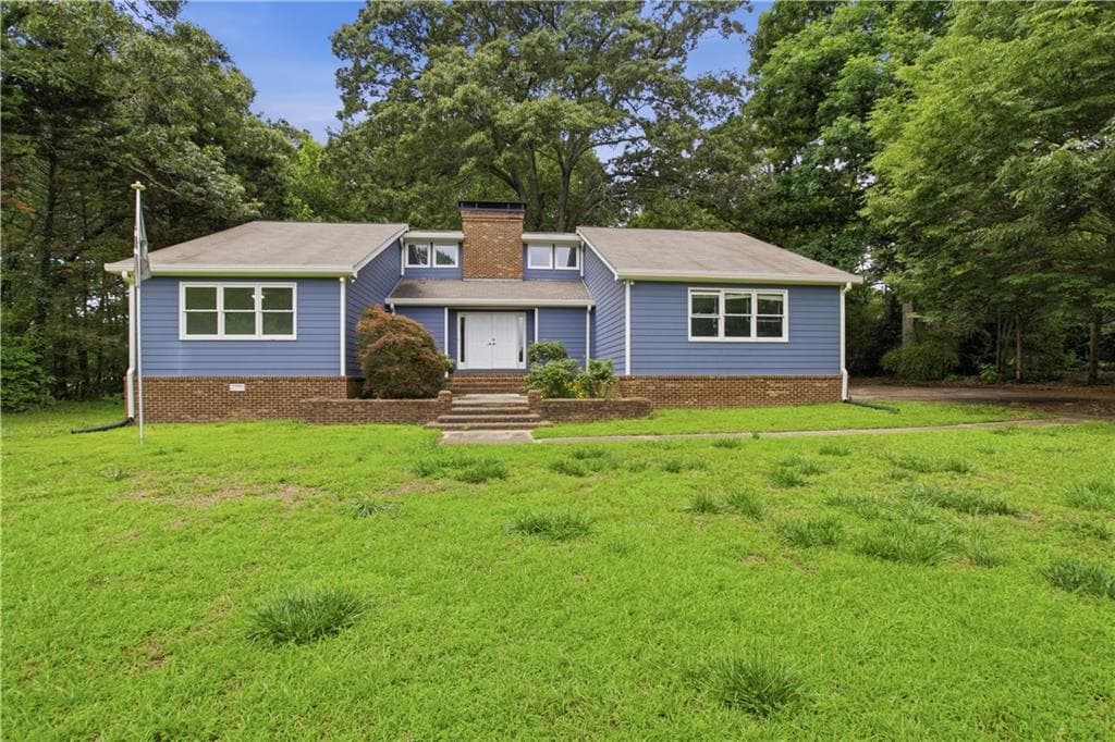 3 bedroom, 2 bathroom, 2,008 sq ft single family residence for sale at 41 Lorraine Valley, Winder, GA 30680