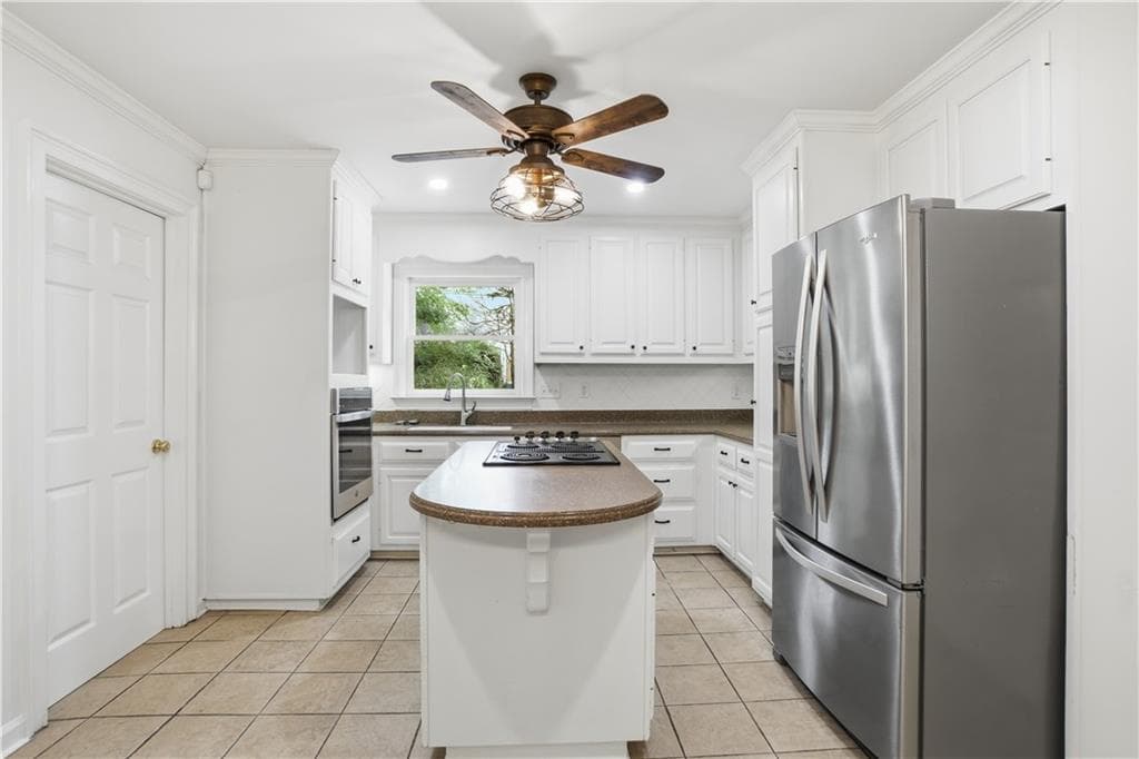 3 bedroom, 2 bathroom, 2,008 sq ft single family residence for sale at 41 Lorraine Valley, Winder, GA 30680 — photo 4