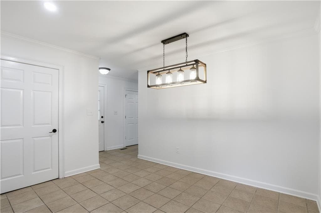 3 bedroom, 2 bathroom, 2,008 sq ft single family residence for sale at 41 Lorraine Valley, Winder, GA 30680 — photo 8