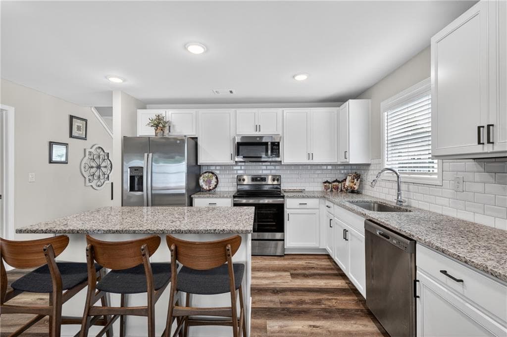 4 bedroom, 3 bathroom, 2,097 sq ft single family residence for sale at 366 Fox Creek Dr, Braselton, GA 30517 — photo 6