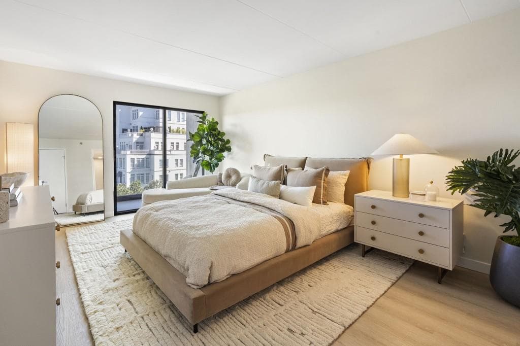2 bedroom, 2 bathroom, 1,260 sq ft condominium under contract at 2460 Peachtree Road PH-03, Atlanta, GA 30305 — photo 6