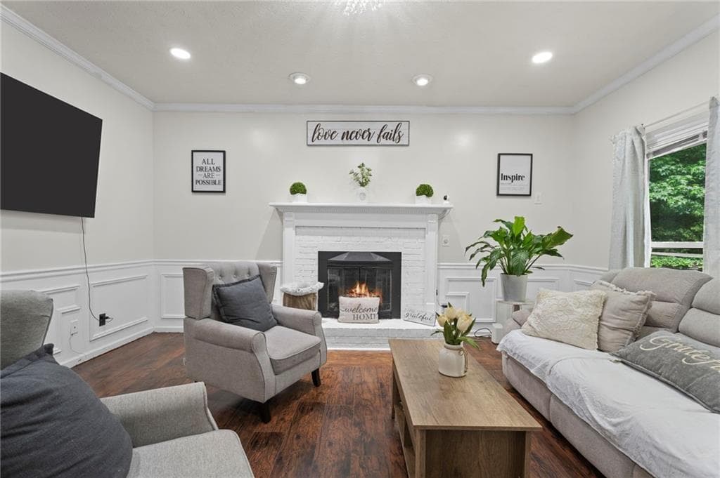 4 bedroom, 3 bathroom, 2,537 sq ft single family residence for sale at 255 Timber Oak Cove, Lawrenceville, GA 30043 — photo 3