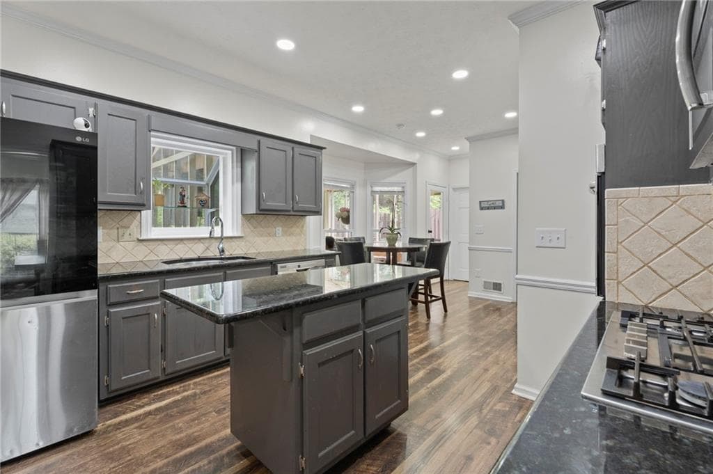 4 bedroom, 3 bathroom, 2,537 sq ft single family residence for sale at 255 Timber Oak Cove, Lawrenceville, GA 30043 — photo 8