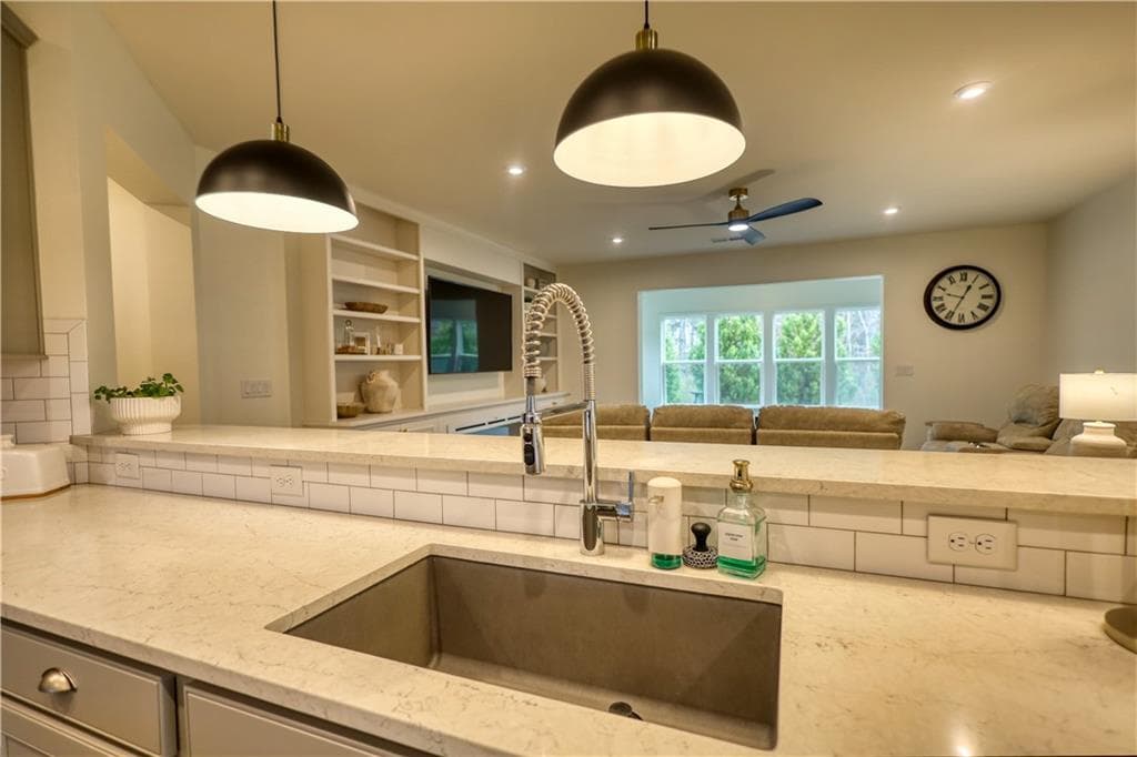 2 bedroom, 3 bathroom, 2,744 sq ft single family residence for sale at 1011 Slip Path, Greensboro, GA 30642 — photo 10