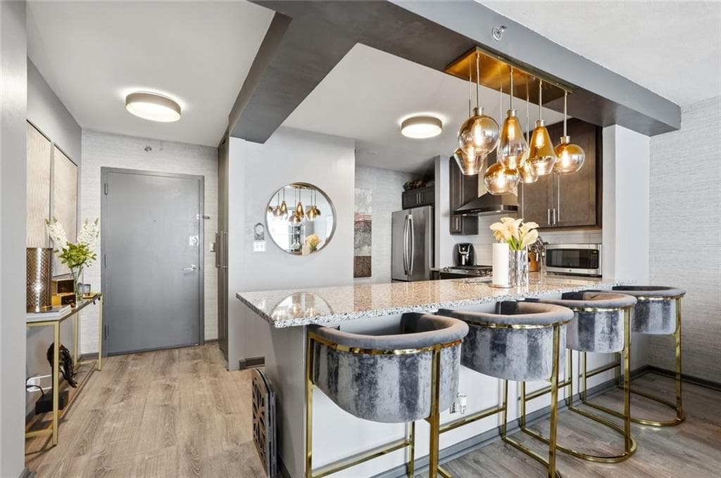 1 bedroom, 1 bathroom, 740 sq ft condominium for sale at 620 Peachtree Street 1003, Atlanta, GA 30308 — photo 9