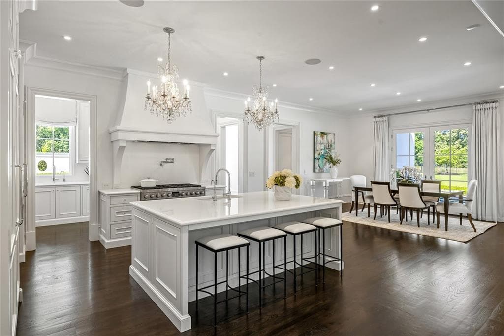 5 bedroom, 6 bathroom, 11,438 sq ft single family residence for sale at 1640 Kenai Road, Marietta, GA 30064 — photo 6