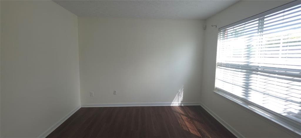 3 bedroom, 3 bathroom, 2,682 sq ft single family residence for rent at 2895 Gallery Grove, Snellville, GA 30039 for $1,995 a month — photo 3