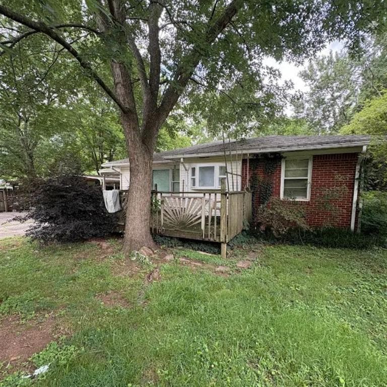 2 bedroom, 1 bathroom, 1,028 sq ft single family residence sold at 623 Dunton Circle, Smyrna, GA 30082