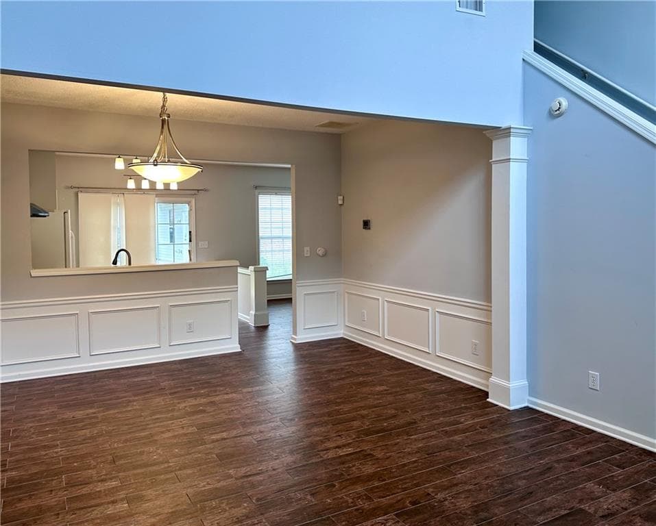 3 bedroom, 3 bathroom, 1,616 sq ft townhouse for rent at 6004 Falling Water Court, Roswell, GA 30076 for $2,500 a month — photo 7