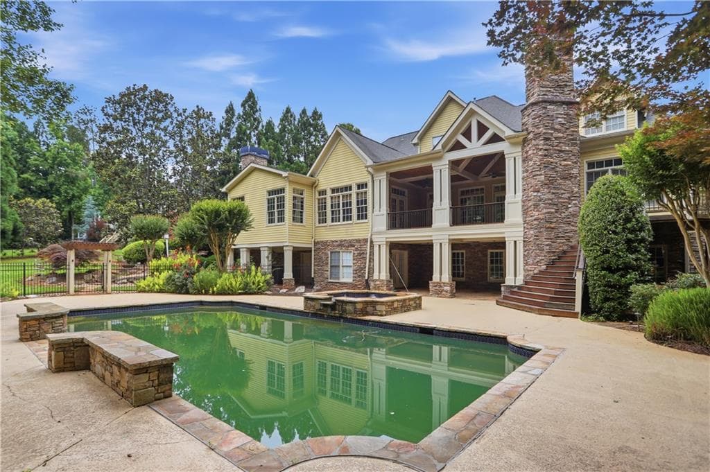 6 bedroom, 8 bathroom, 7,117 sq ft single family residence for sale at 900 Treyburn Run, Alpharetta, GA 30004 — photo 5