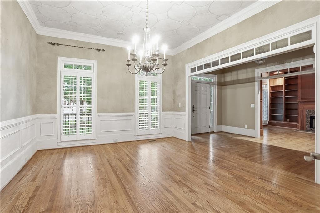 6 bedroom, 8 bathroom, 7,117 sq ft single family residence for sale at 900 Treyburn Run, Alpharetta, GA 30004 — photo 10