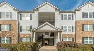 3 bedroom, 2 bathroom, 1,292 sq ft condominium under contract at 10303 Waldrop Place, Decatur, GA 30034 — photo 10