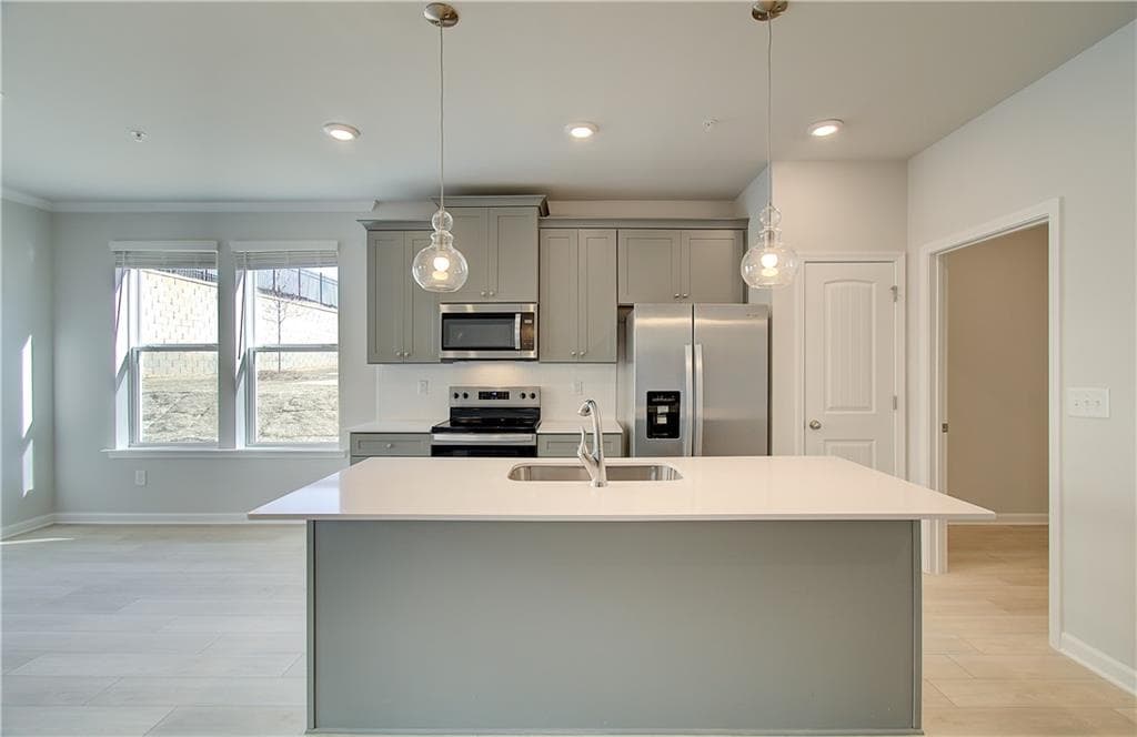 3 bedroom, 3 bathroom, 1,849 sq ft townhouse under contract at 8110 Tiger Way, Riverdale, GA 30296 — photo 6