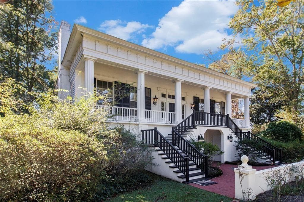 4 bedroom, 3 bathroom, 3,620 sq ft single family residence for sale at 112 Hillcrest Road, West Point, GA 31833 — photo 2