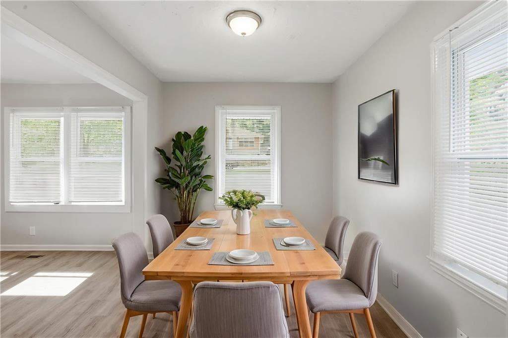 3 bedroom, 1 bathroom, 1,000 sq ft single family residence for sale at 2246 Polar Rock Terrace, Atlanta, GA 30315 — photo 3