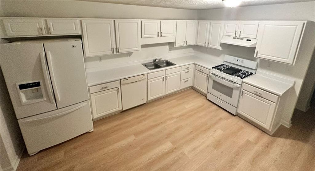 3 bedroom, 3 bathroom, 1,422 sq ft townhouse for sale at 1181 Vintage Pointe Drive, Lawrenceville, GA 30044 — photo 4